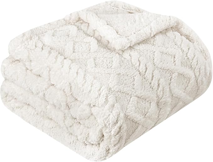 كفر لحاف و بطانيه 2 في 1 فرو جاكار دابل فيس اوف وايت 220*230 سم مع 2 كيس خدادي