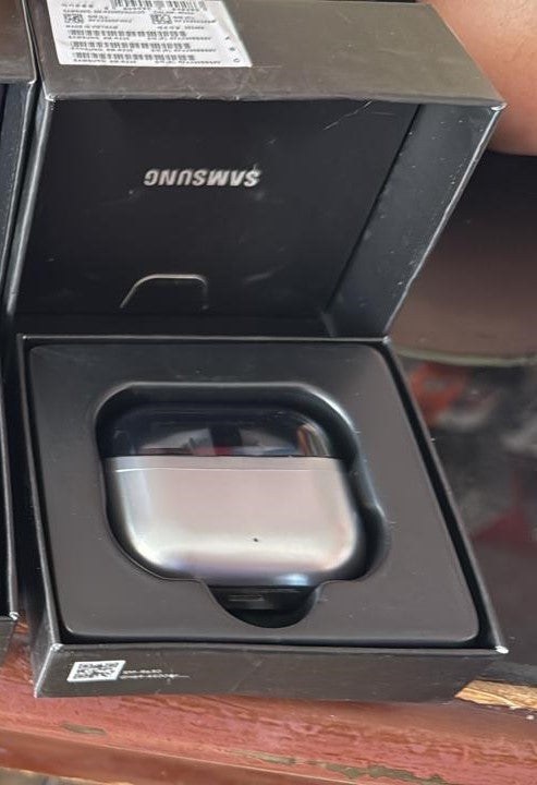 "	Samsung Galaxy Buds 3 Pro semi original Silver"